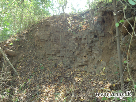 Archaeologists Find Buddhist Ruins in Kilinochchi 2