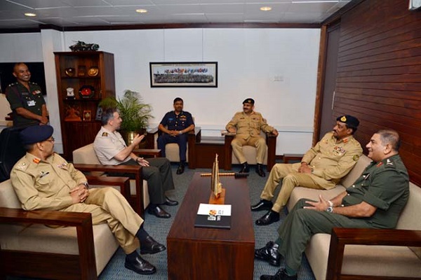 Defence Delegation of Pakistani NDU calls on CDS 20140423 02p3