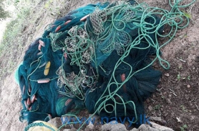 Navy recovers unauthorized fishing net