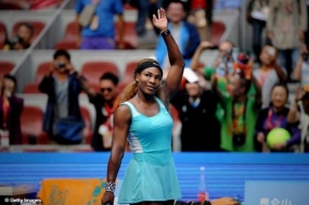 Serena Williams Makes Winning Start to WTA Finals in Singapore
