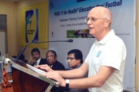 FIFA 11 for Health, refresher course for instructors concludes