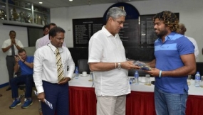 Field Marshal Sarath Fonseka visits SLC