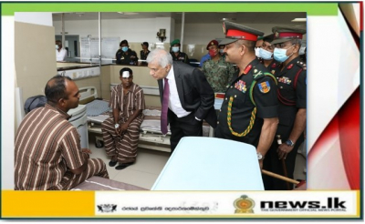 Hours After Taking Oath, Acting President Arrives at Colombo Army Hospital to See Injured Soldiers