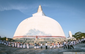 Ruwanweli Seya Chief Prelate lauds media institutions