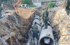 Army continues with relief work in Meetotamulla