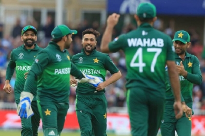 Pakistan beat England by 14 runs