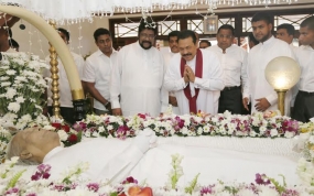 President pays last respects to S.D.Bandaranayake