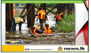 Navy clears blockage under Dodangoda, Agaliya and Wakwella bridges