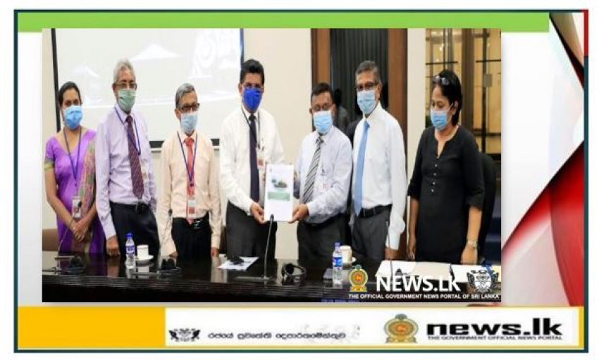 All Parliamentarians should wear face masks in the Chamber at all times