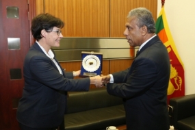 ICRC delegation meets Secretary