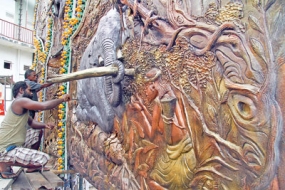 Novel pandal   made of cement at Kadawatha