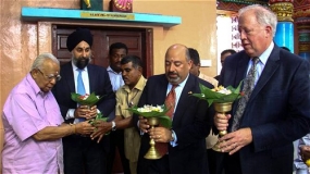 Ambassadors Shannon and  Keshap Visit Trinco Koneswaram Hindu Temple