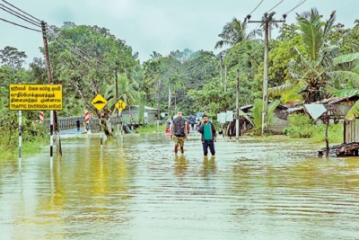 Flood waters recede, but health officials warn of threat of disease