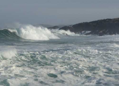 Showers, thundershowers in sea areas