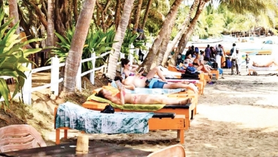 Foreign tourists flock to Arugam Bay