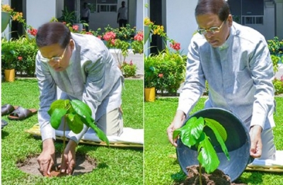 President performs New Year rituals