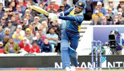 Australia flattens Sri Lanka at the Oval