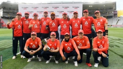 England beat New Zealand in super over to win T20 series 3-2
