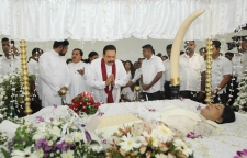 President pays his last respects to actress Rebecca Nirmalee