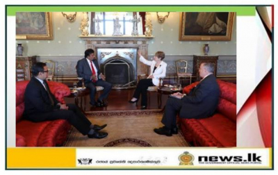    Consul General Lakshman Hulugalle meets  the Governor of New South Wales