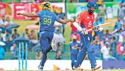 Captures his 500th international wicket : Malinga fires but Sri Lanka finish losers