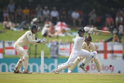 Resilient Roshen Silva helps Sri Lanka gain first innings lead